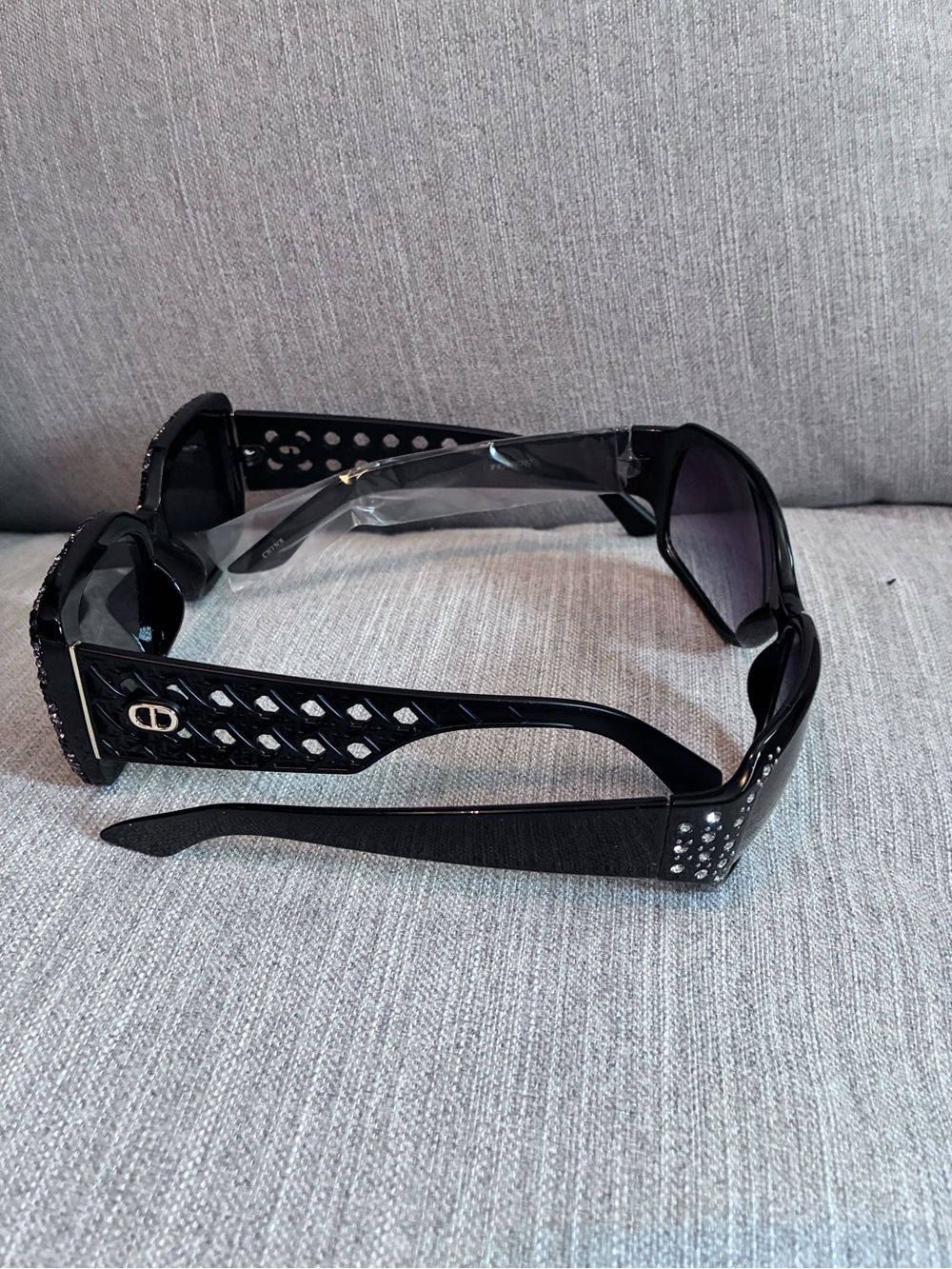 NWOT 2 pairs Black Crystal Embellished Women's Sunglasses - Fashion Accessory - Picture 5 of 5